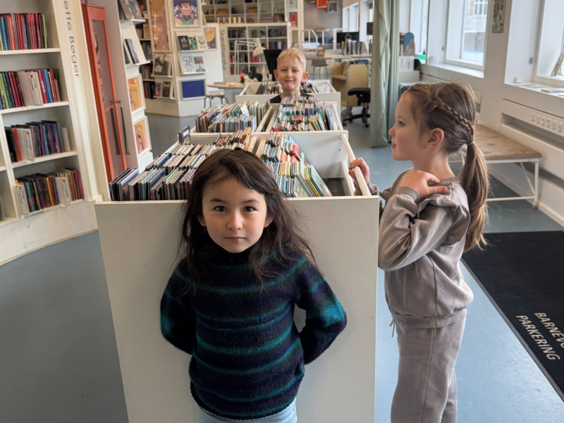 Børn på biblioteket