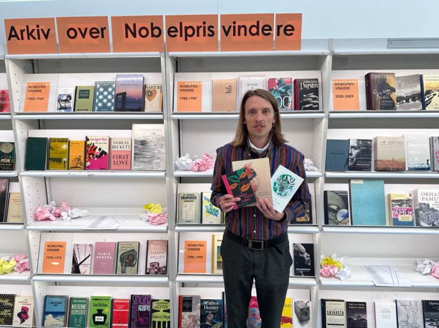 Litteraturformidler Emil på Gentofte Hovedbibliotek